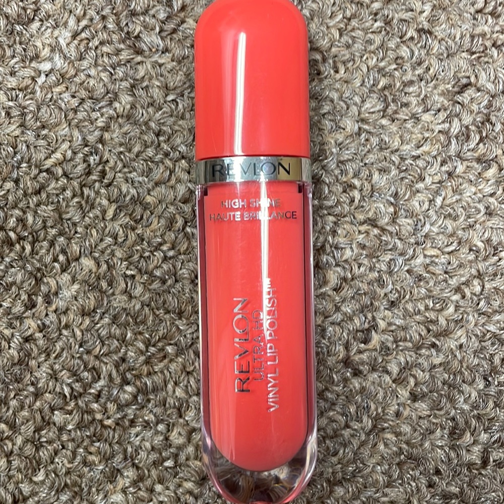 NWT Revlon Lip Polish 920 Power Up